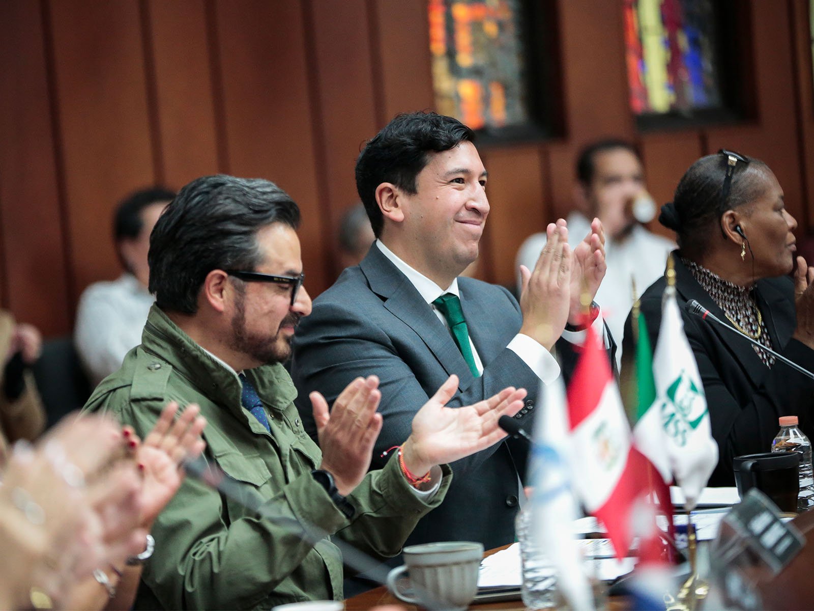 120925_0000_votaciones-17