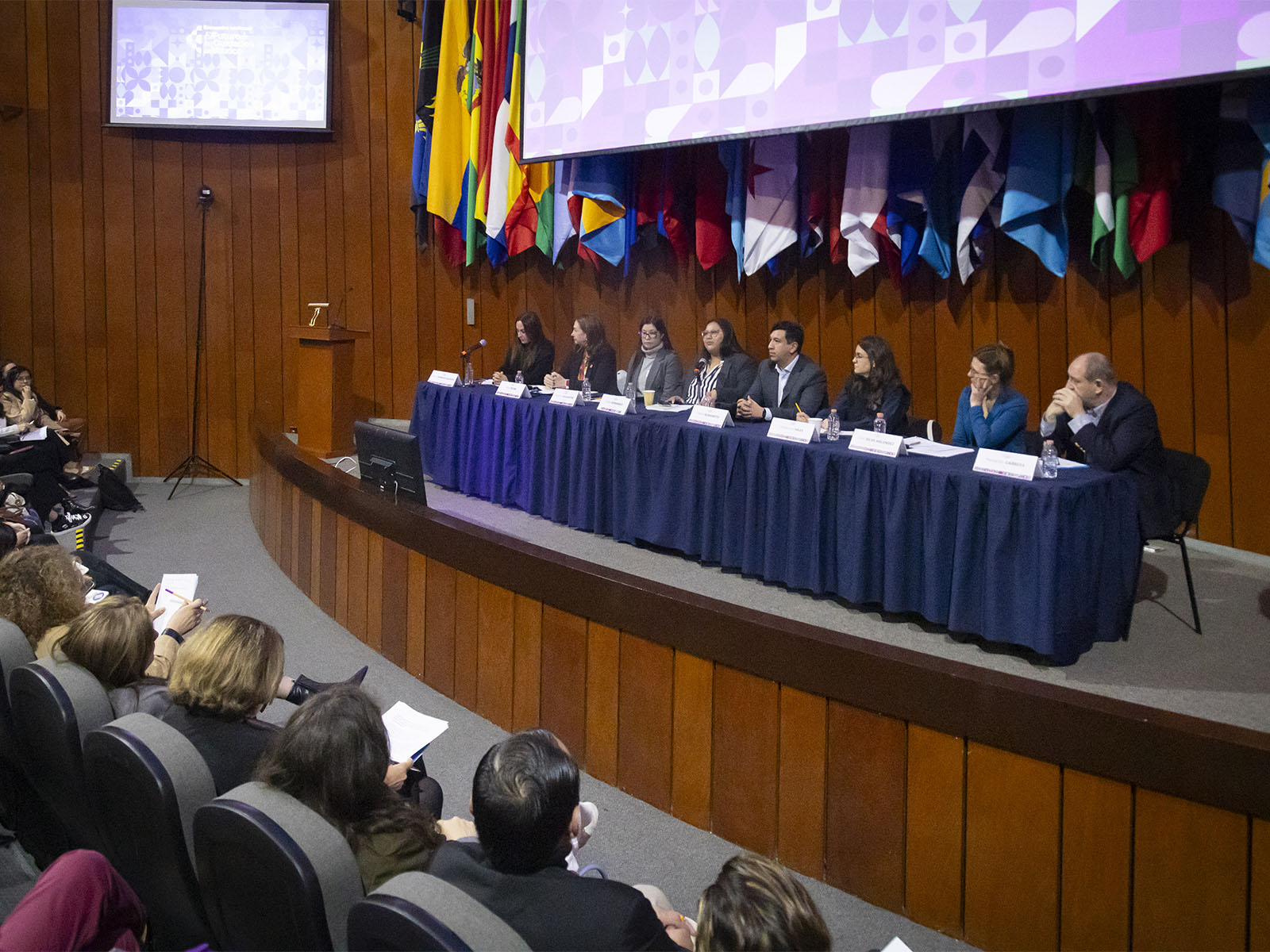 111125_0004_1K0A2758